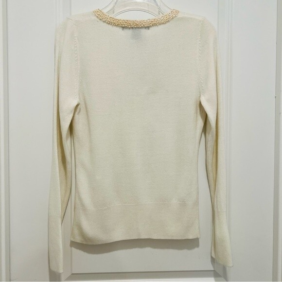 Scott Taylor Ivory V-Neck Sweater Women's Sz. Medium Pearl/Sequin Collar Soft - Picture 8 of 11